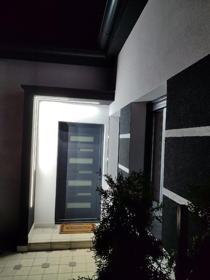 Rubikon Free Parking Apartmani Dusanovac Extérieur photo